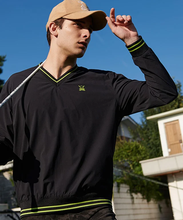 CHUCUCHU Men's V-Neck Windbreaker - Black Sleek Men's Metallic