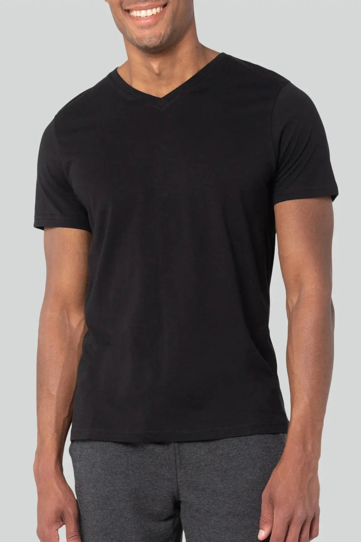 PURE & SIMPLE | Organic Cotton V Neck T-Shirt Black